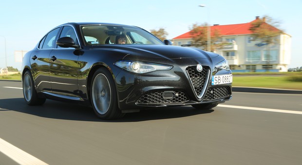 Używana Alfa Romeo Giulia - kochaj, albo... zachowaj spokój