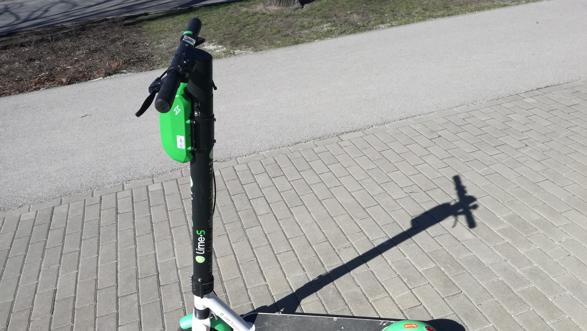 Hulajnoga elektryczna wypożyczana na minuty