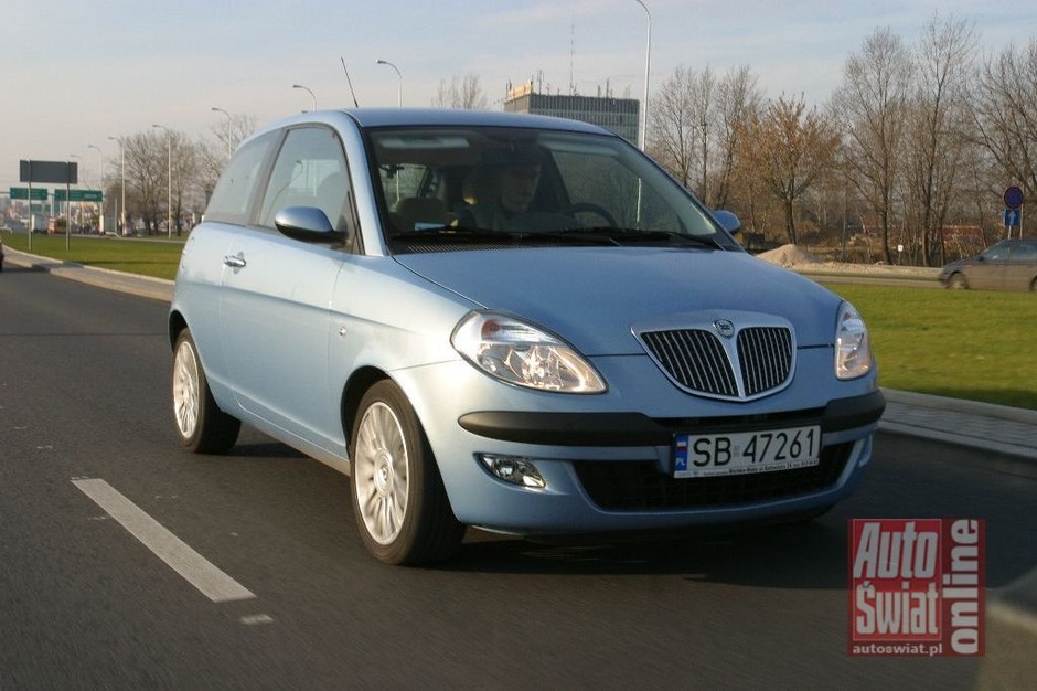 Lancia Ypsilon