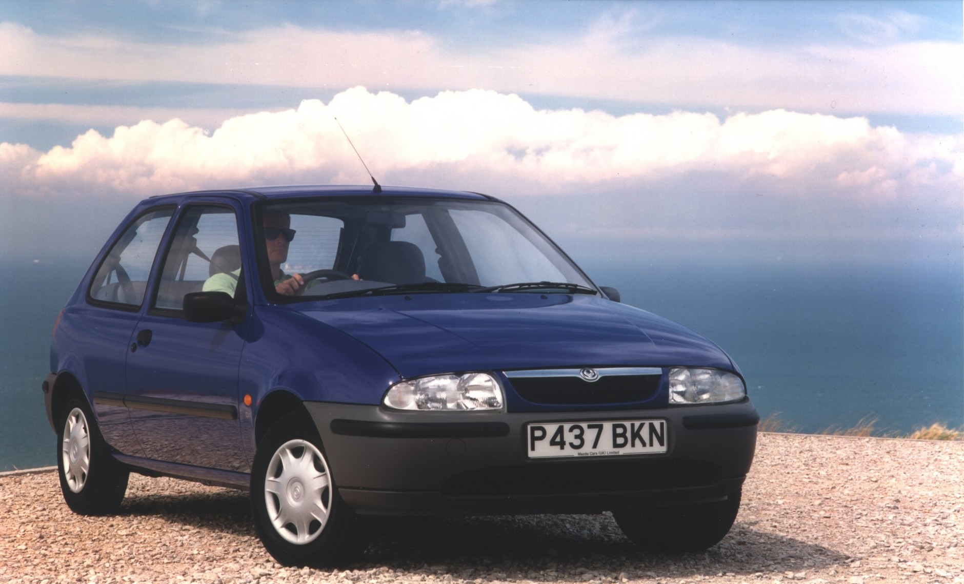 Mazda 121 (trzecia generacja; 1996-2003)