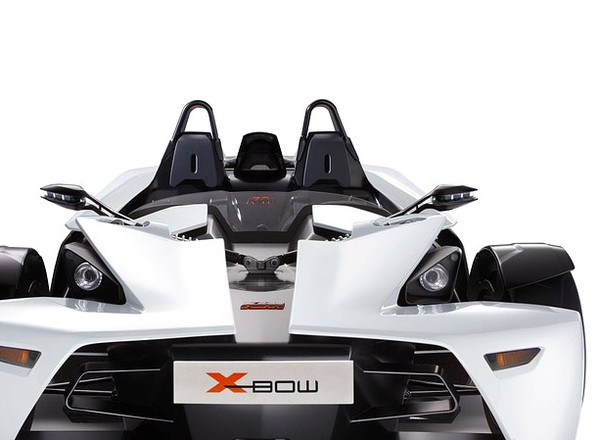 KTM X-Bow w Wielkiej Brytanii w bieli