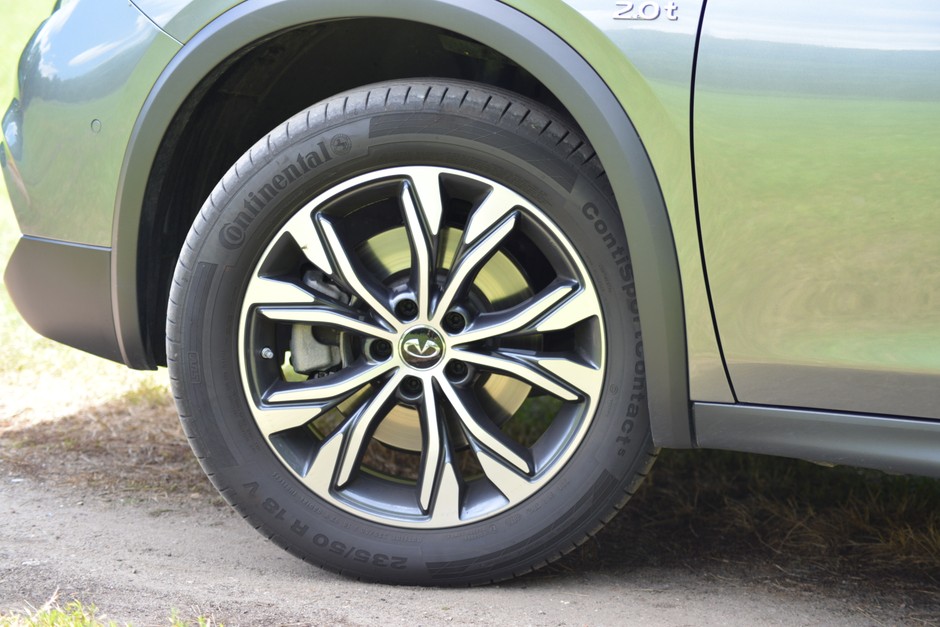 Infiniti QX30 2.0t