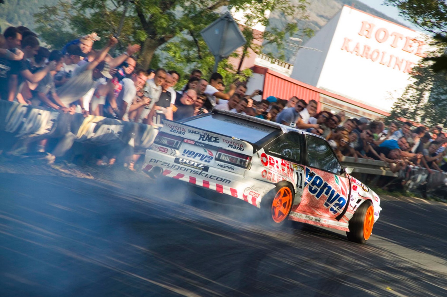 Driftingowe Mistrzostwa Polski: najlepsi driftowali po oesie