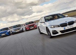 Porównanie: Kia Stinger, Mazda 6, Mercedes klasy C i BMW serii 3