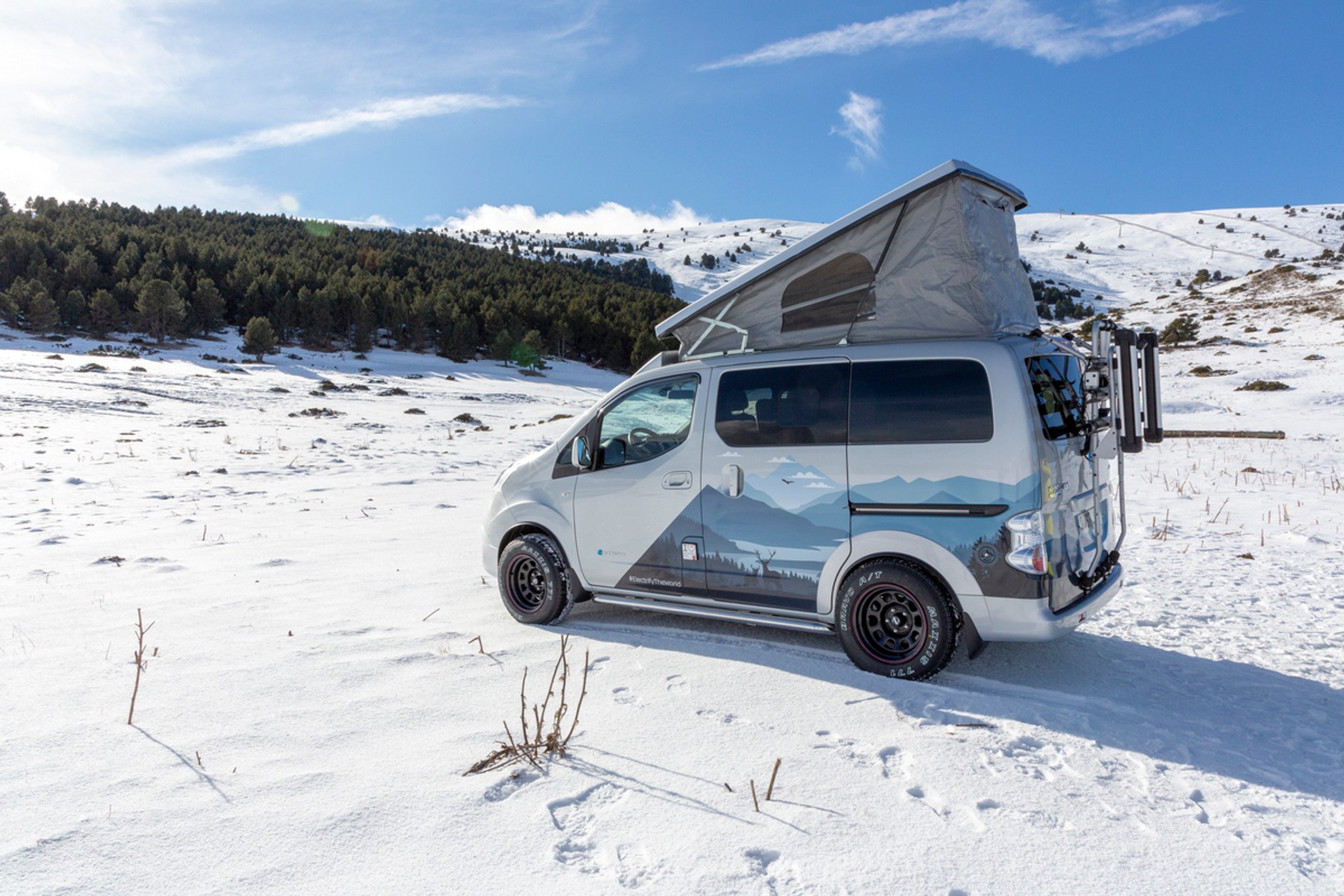 Nissan e-NV200 Winter Camper Concept