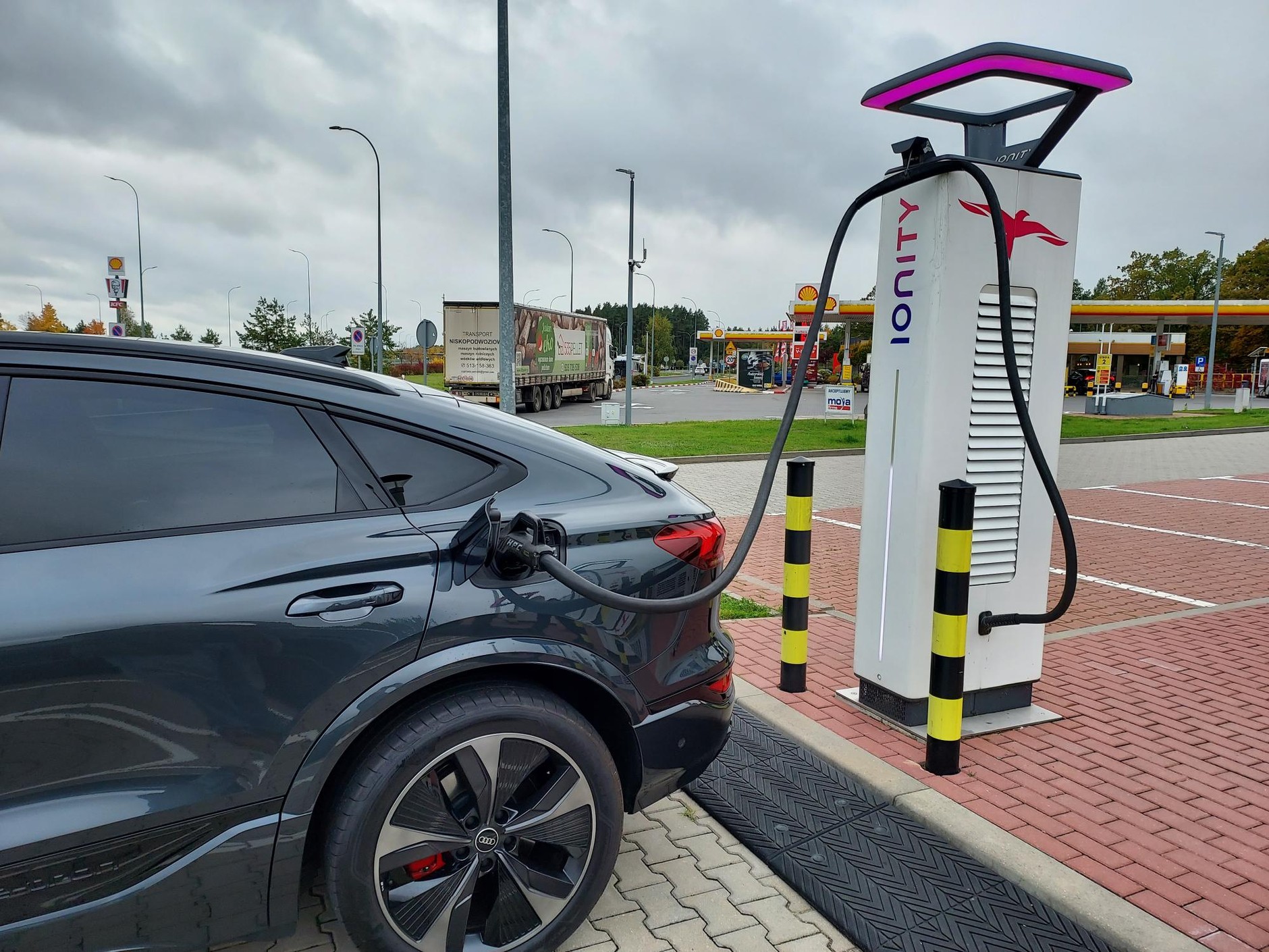 Audi SQ6 Sportback e-tron