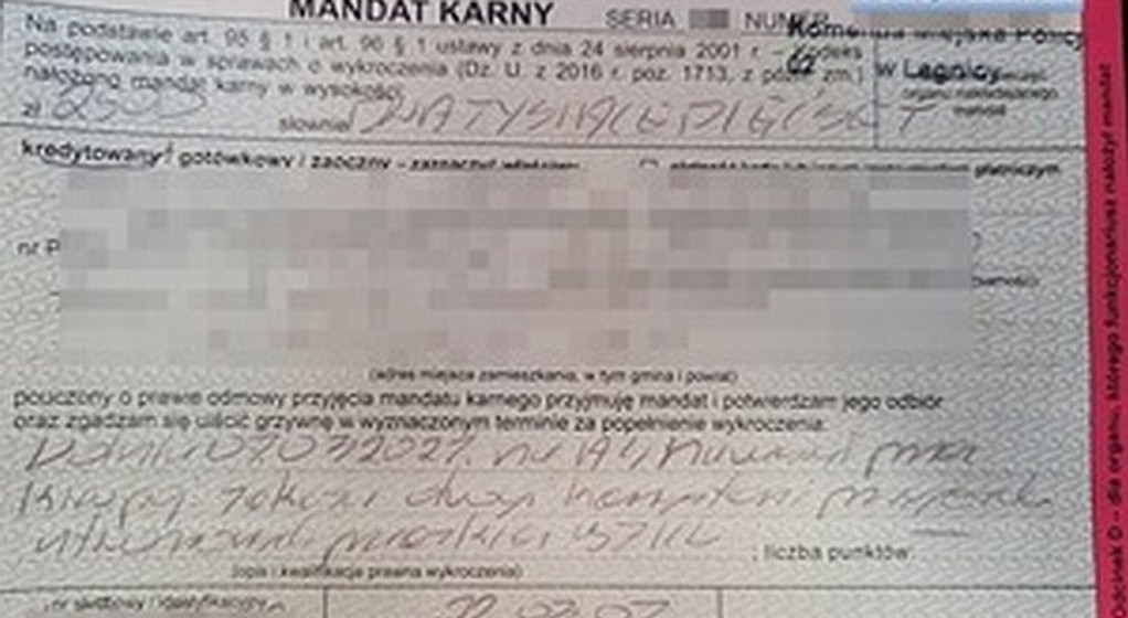 38-latek za złamanie przepisów dotyczących tzw. korytarza życia otrzymał 2,5 tys. zł kary