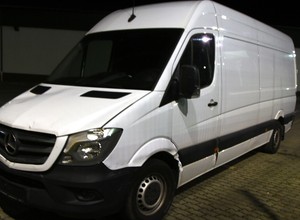 Chciał wyjechać do Ukrainy. Mercedes na lawecie okazał się kradziony