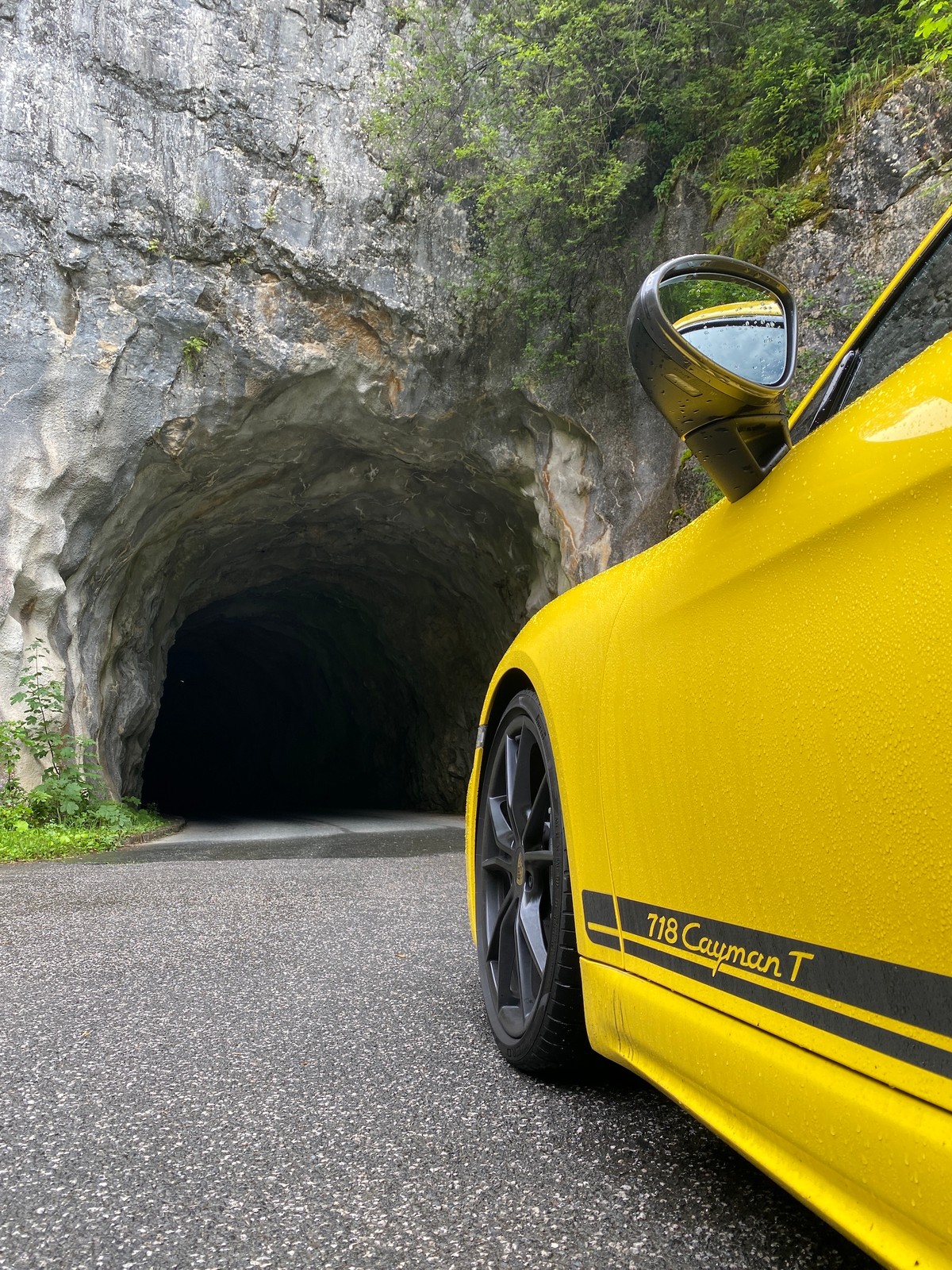 Porsche 718 Cayman T (982c) – podróż w Alpy