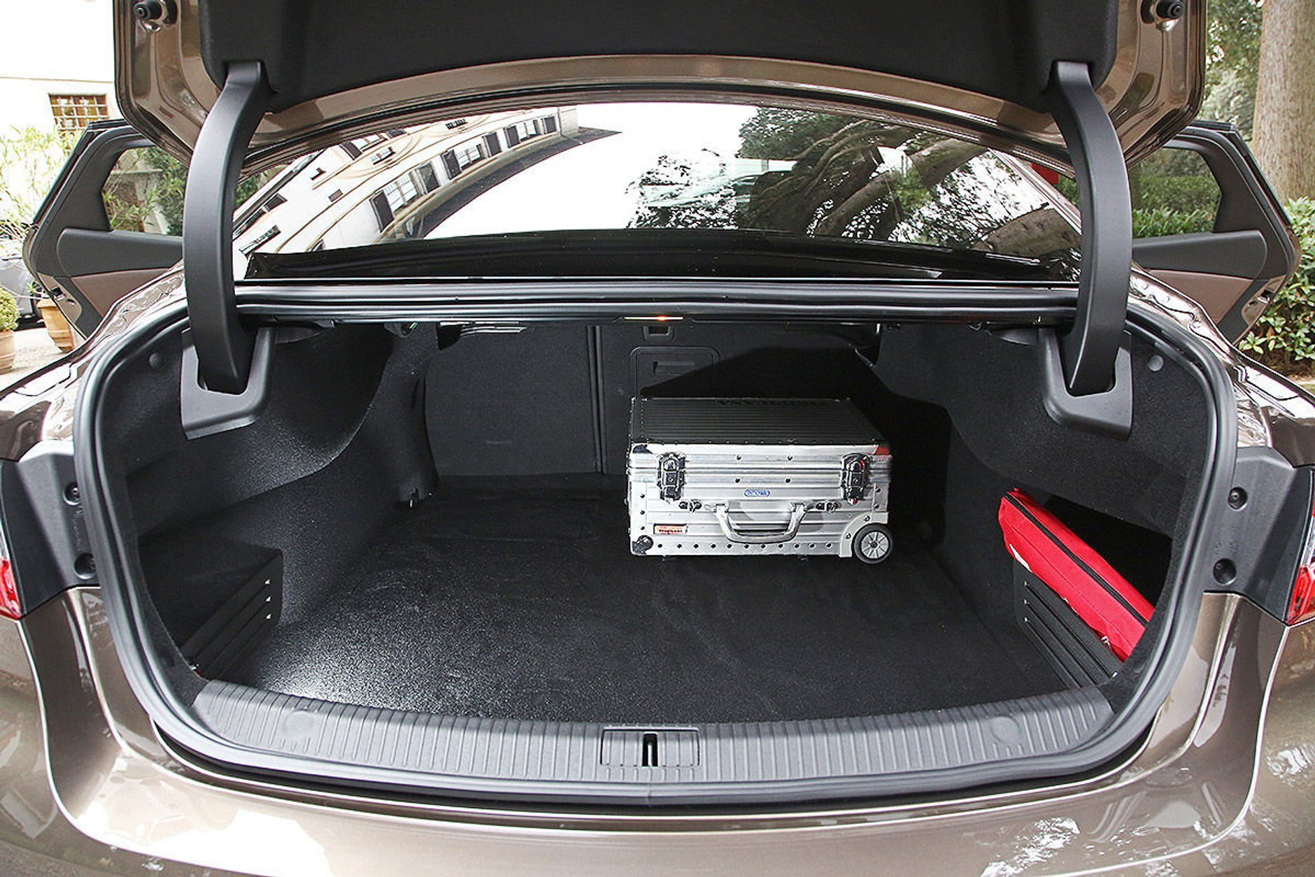 Renault Talisman - bardzo bogate wyposażenie w standardzie