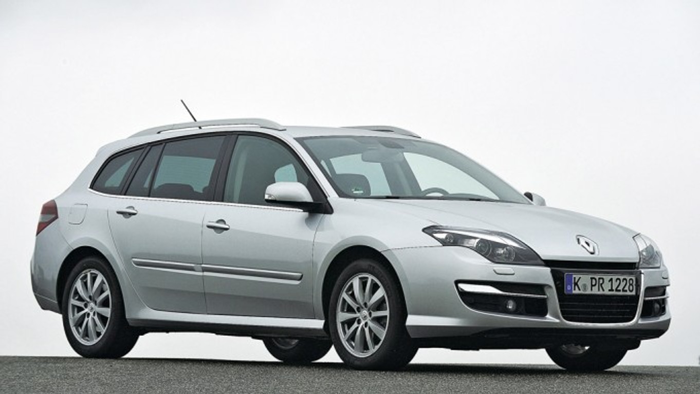 Mazda 6 kontra Hyundai i40, Renault Laguna, Opel Insignia i Ford Mondeo: porównanie pięciu kombi klasy średniej