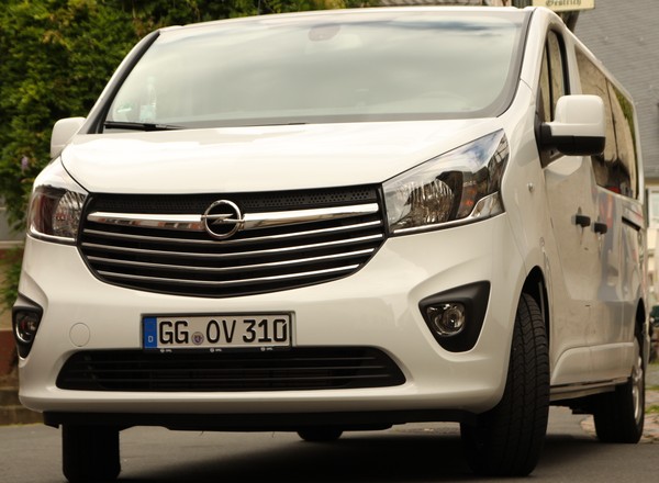 Opel Vivaro Kombi - wiele możliwości w jednym vanie