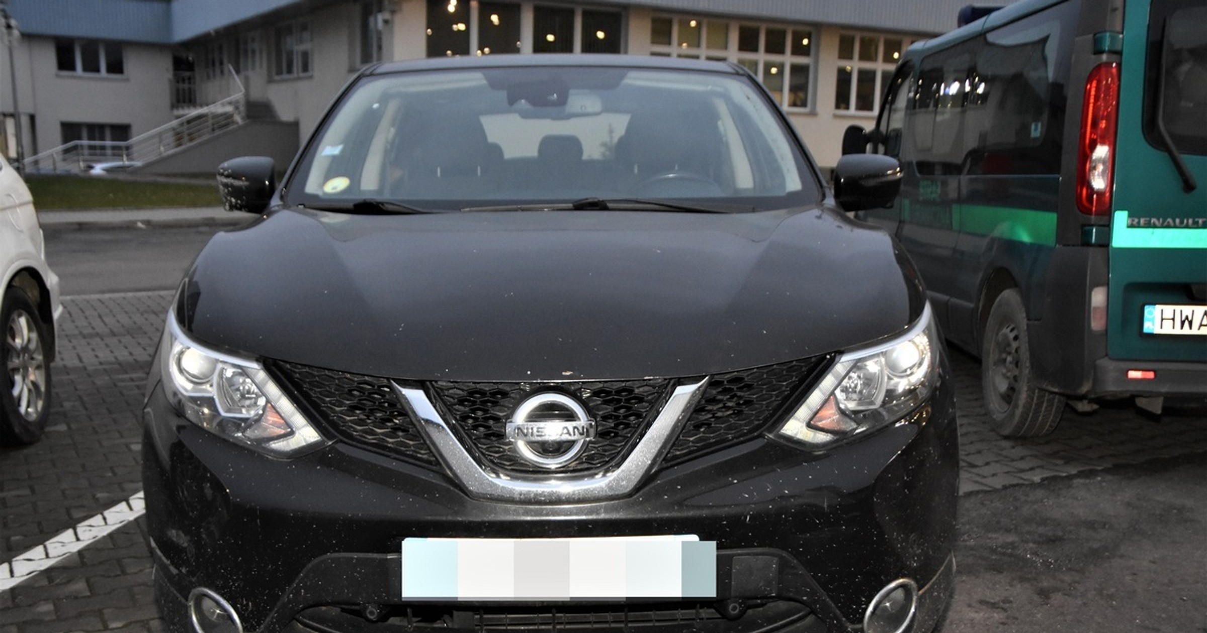 Skradziony w Afryce Nissan został odnaleziony w Medyce
