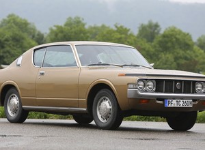 Toyota Crown - Klasyk, który cię nie zrujnuje