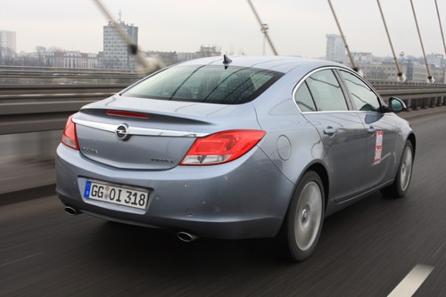 Opel Insignia 2.0 Turbo Sport - Zachwyca napędem