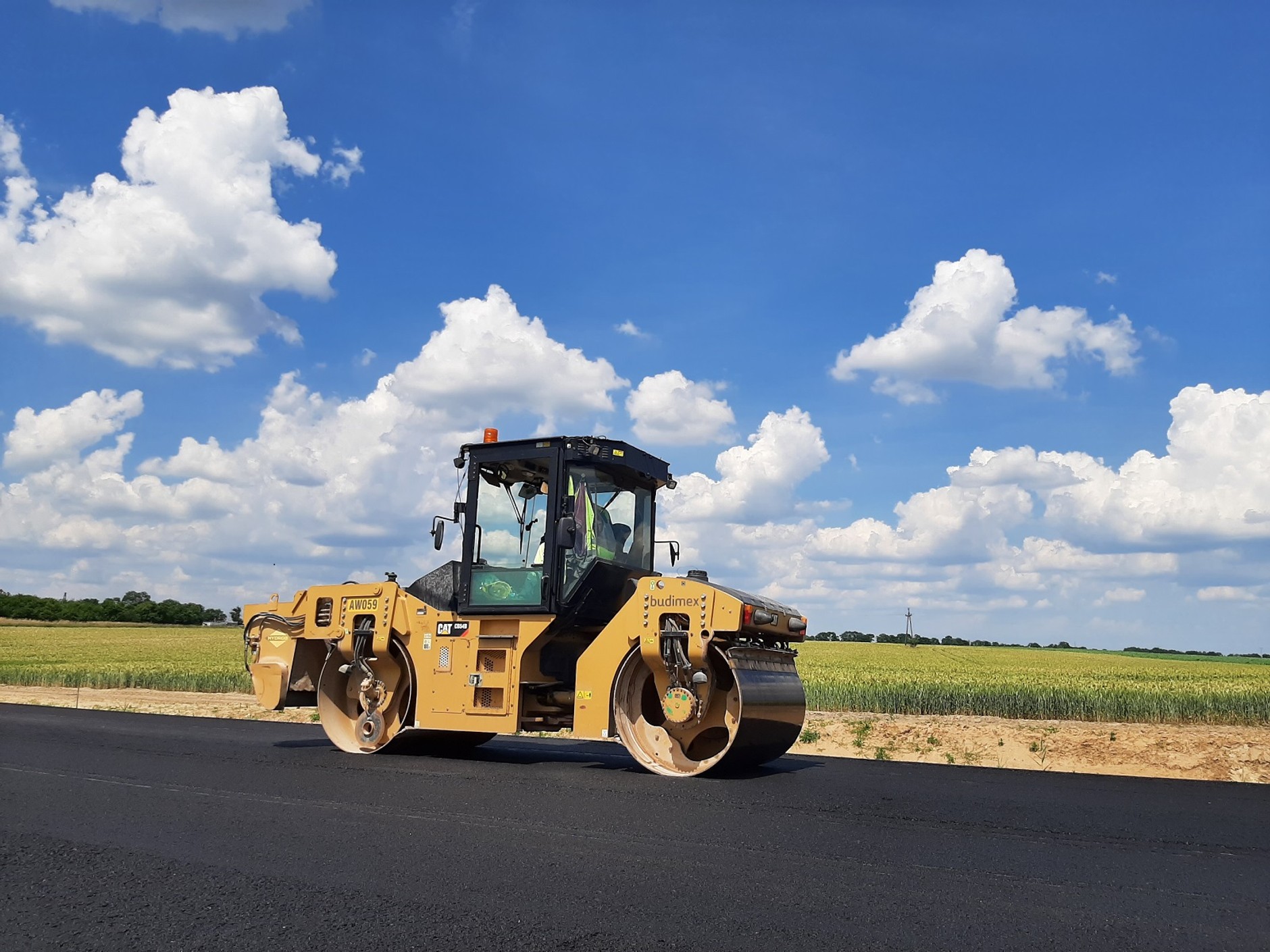 Pachnący asfalt firm Budimex i Lotos Asfalt