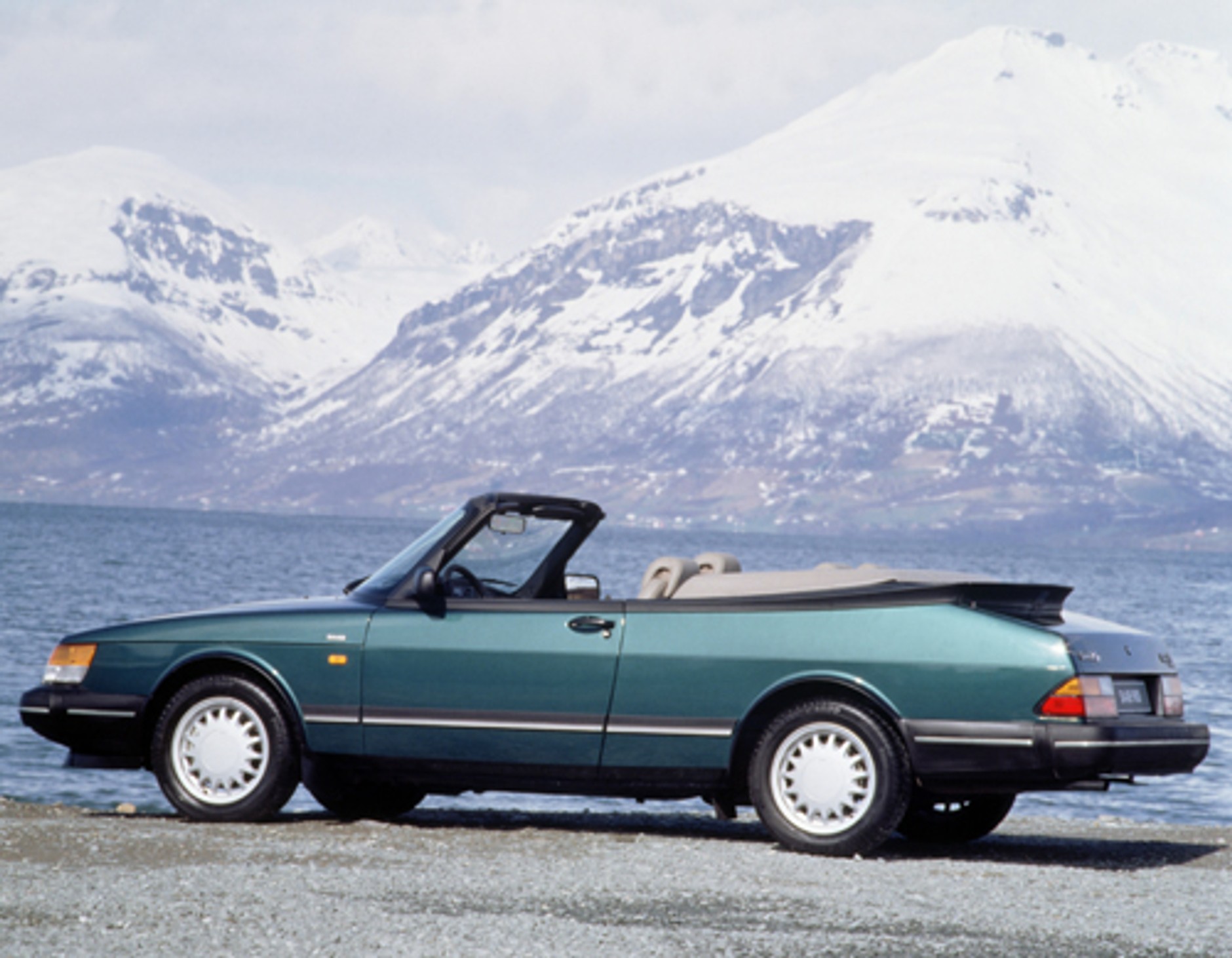 Saab 900 Cabriolet - Rzadki okaz "Krokodyla"