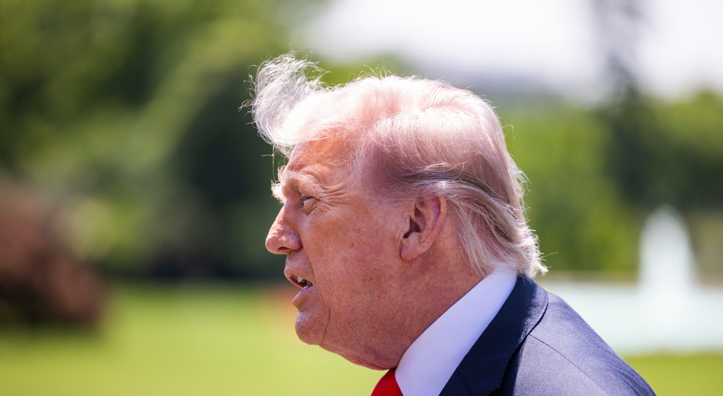 epa12926969 - USA TRUMP IRAN SPIRIT (US President Trump speaks on Iran war, Spirit Airlines from White House)