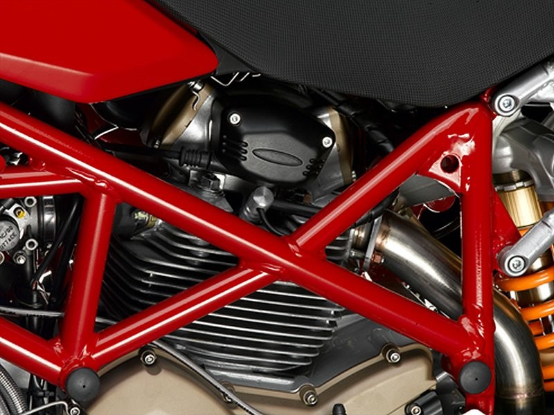 Ducati Hypermotard 1100 i 1100 S (dane techniczne)