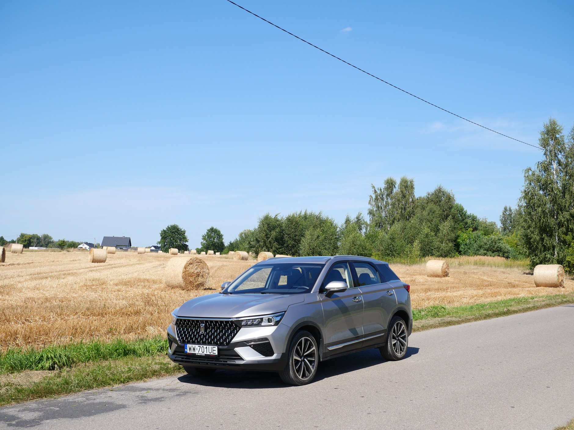 Nie, to nie DS ani nie Peugeot czy Nissan, to Bestune T77