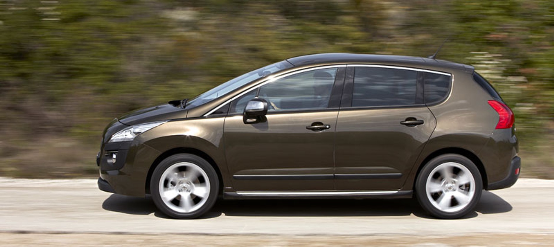 Peugeot 3008: trzy w jednym dla najbardziej wybrednych (ceny w Polsce)