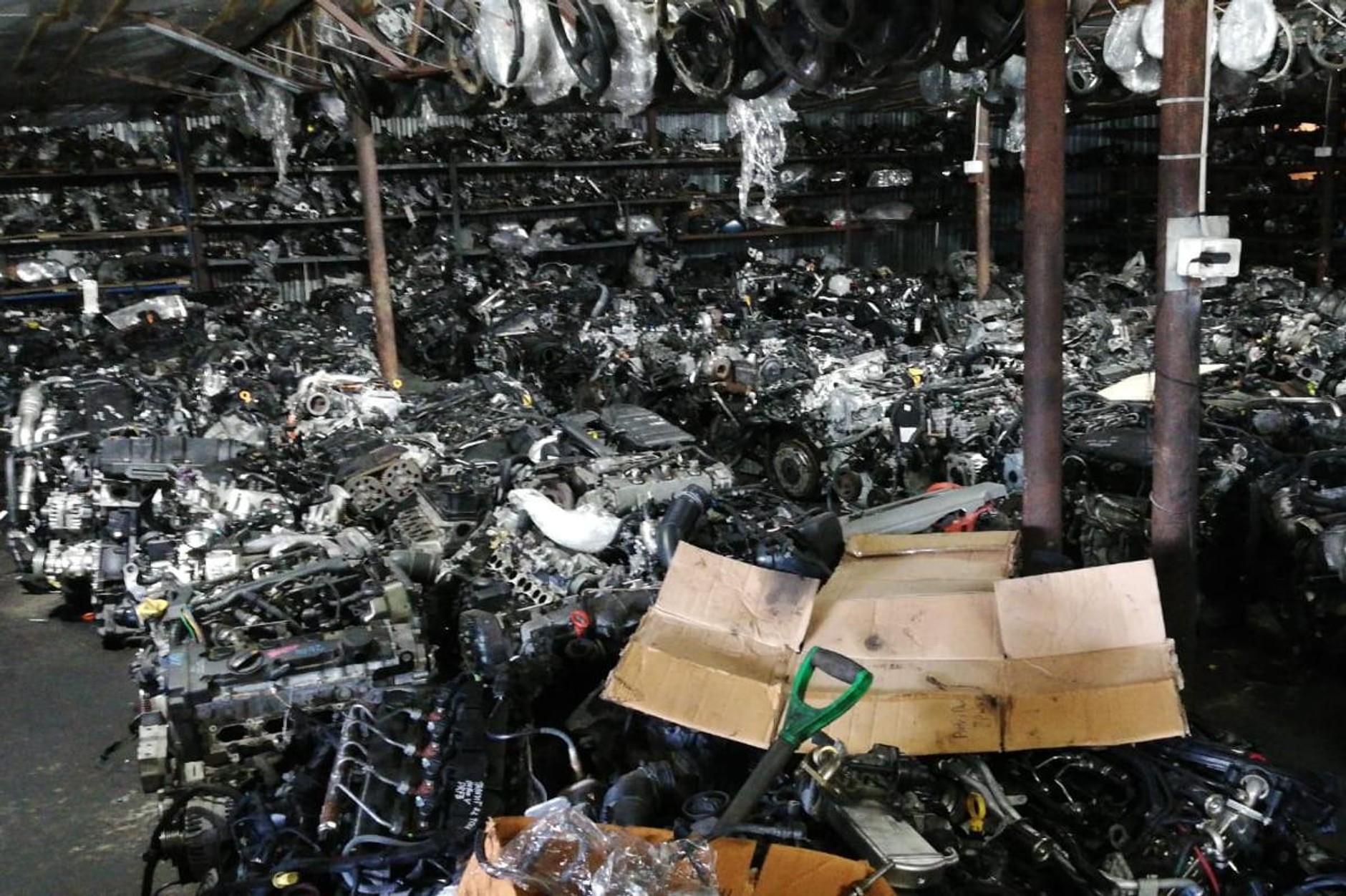 Policja dotarła do kilkunastu dziupli samochodowych