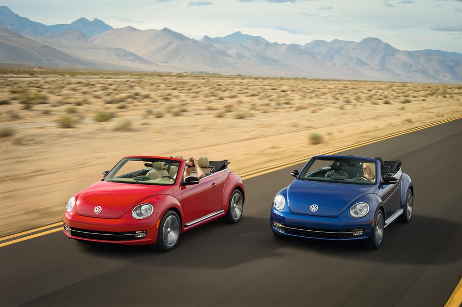 Volkswagen Beetle Cabriolet na wiosnę