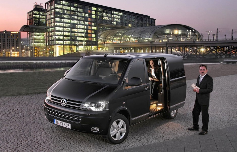 Volkswagen Caravelle Business: bus dla biznesmena