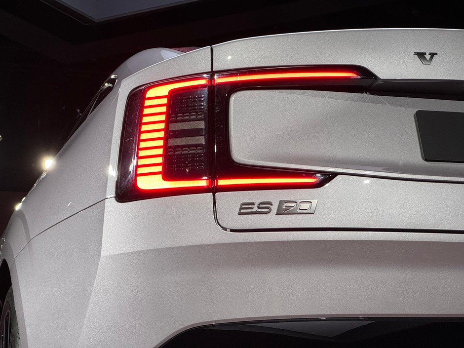 Volvo ES90 2025
