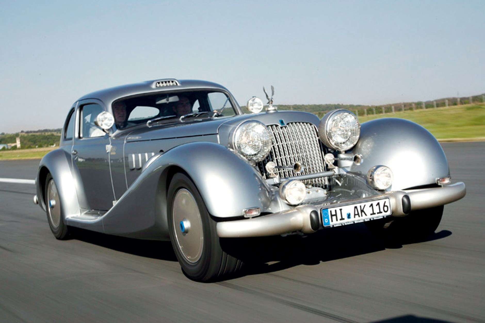 Isdera Autobahnkurier 116i