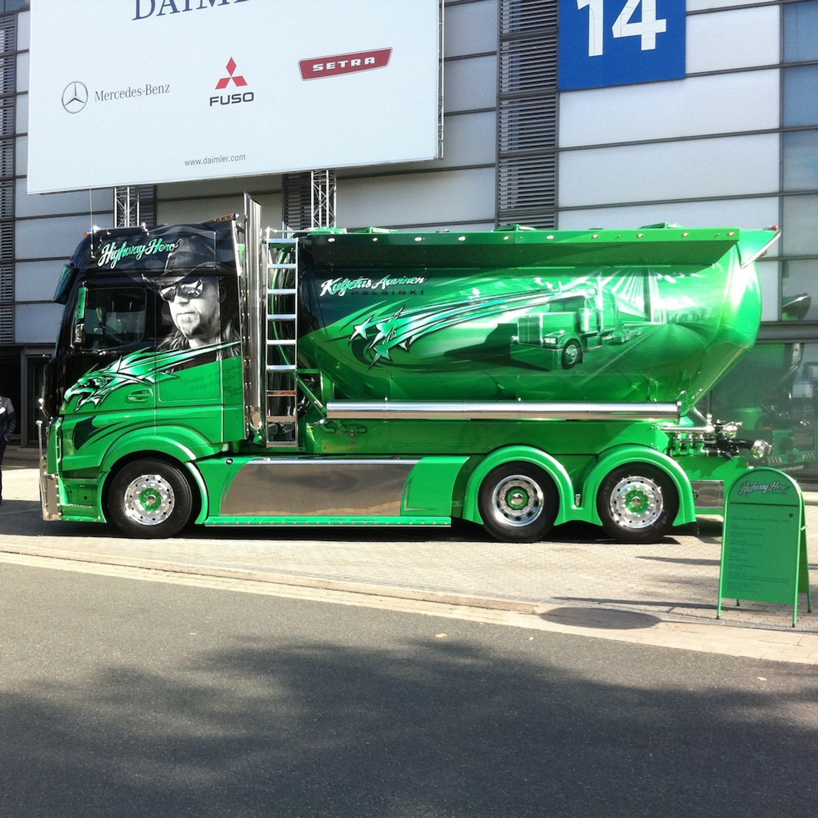 Mercedes Actros z Helsinek