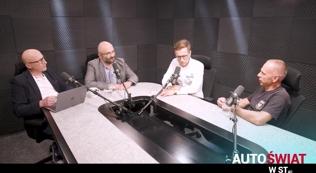 Auto Świat w stereo - jak jeździć bezpiecznie?