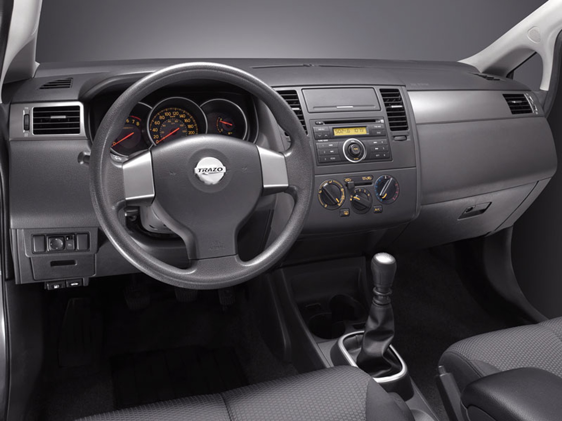 Dodge Trazo C1.8: Nissan Tiida dla Ameryki Południowej