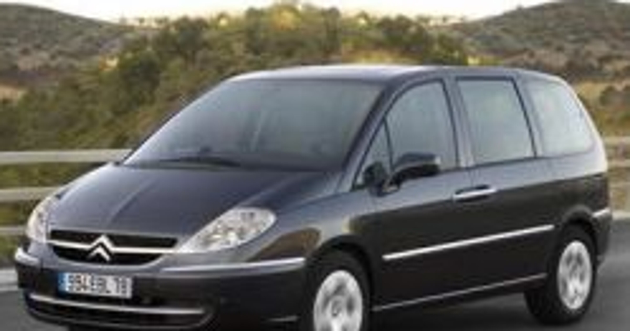 Citroën: unowocześniony C8 już w sprzedaży (dane techniczne, ceny w Polsce)