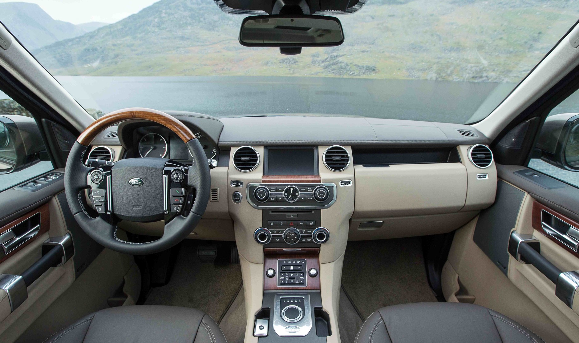 Land Rover Discovery MY 2015