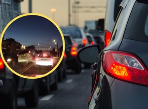Kierowca przewozu chciał ominąć auta. Zrobił szereg niedorzecznych manewrów