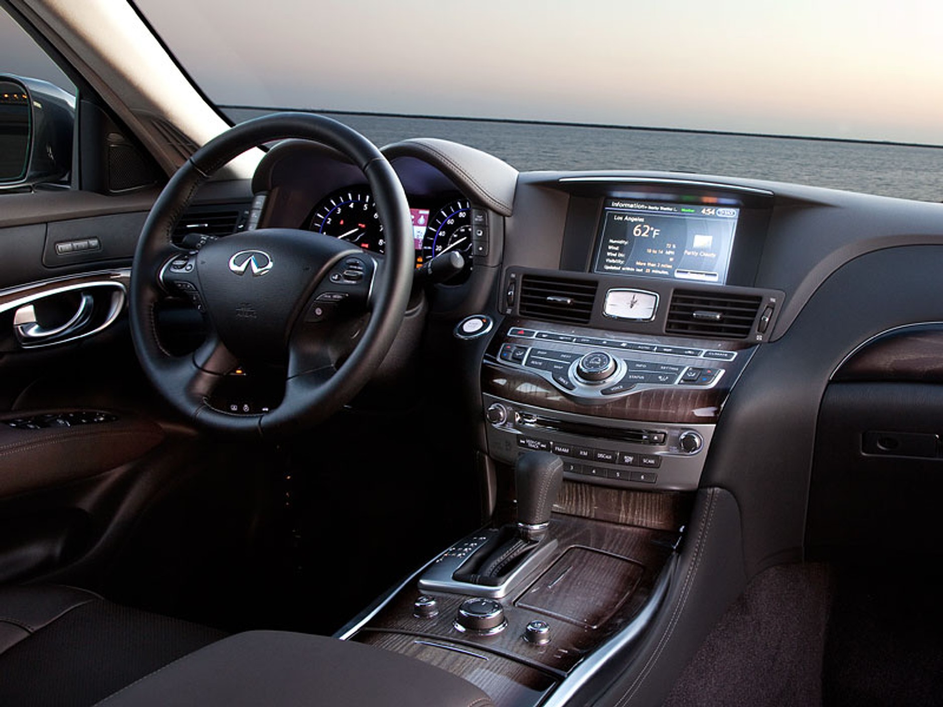 Infiniti M: premiera w USA, ale sprzedaż też w Europie