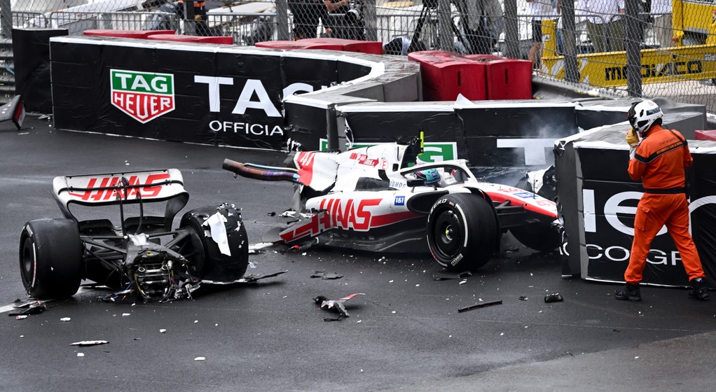 Grand Prix Monaco: Haas rozpołowiony przez Schumachera