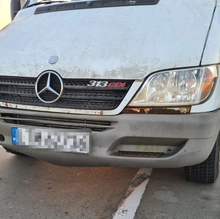 Policjanci z Lublina zatrzymali na S12 auto dostawcze w złym stanie