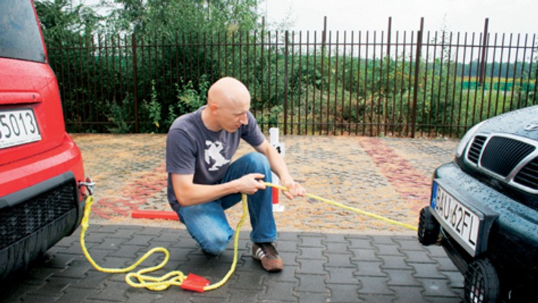 Jak zaciągnąć auto do warsztatu?