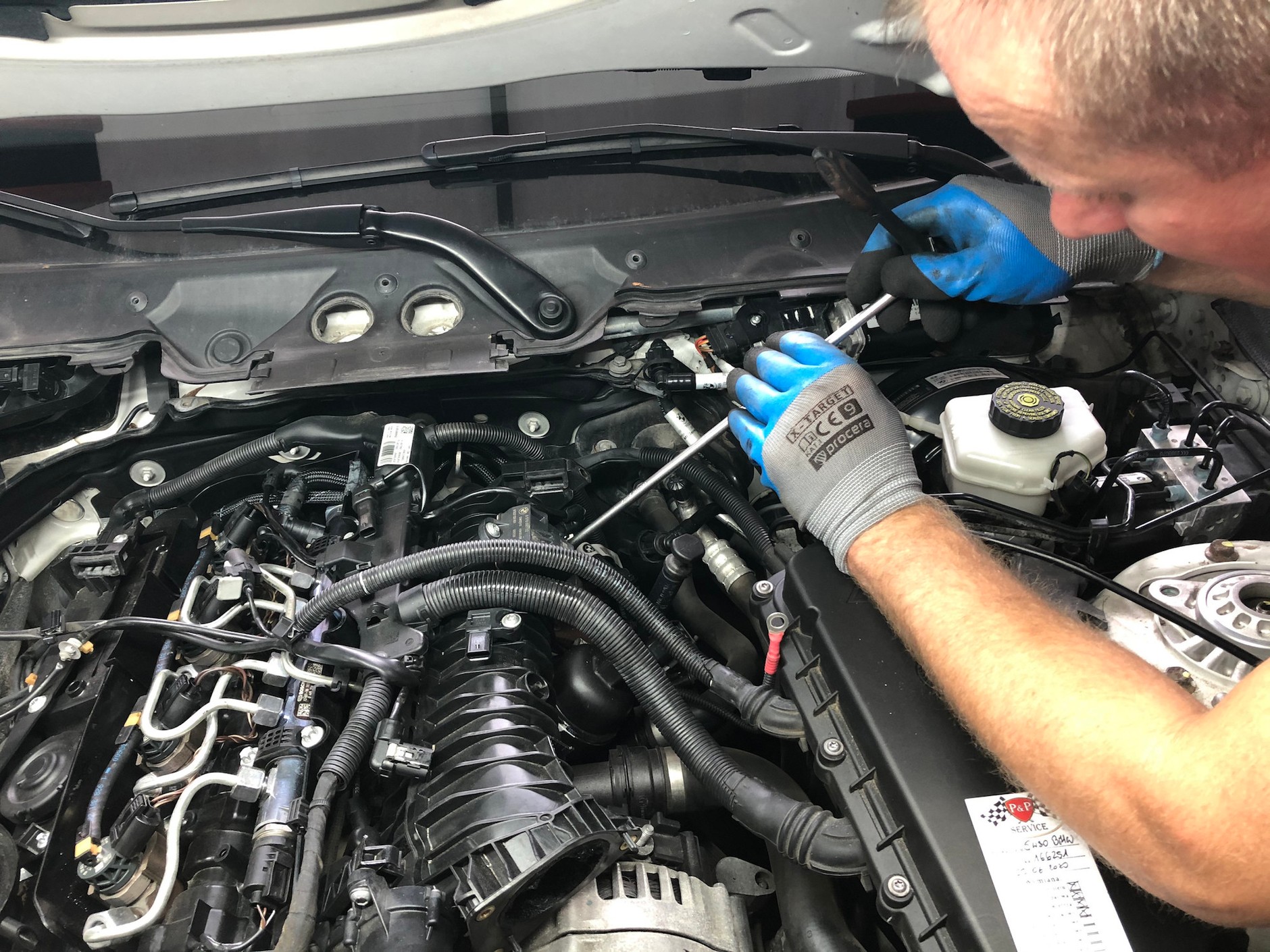 Czyszczenie układu dolotowego diesla common rail – krok po kroku