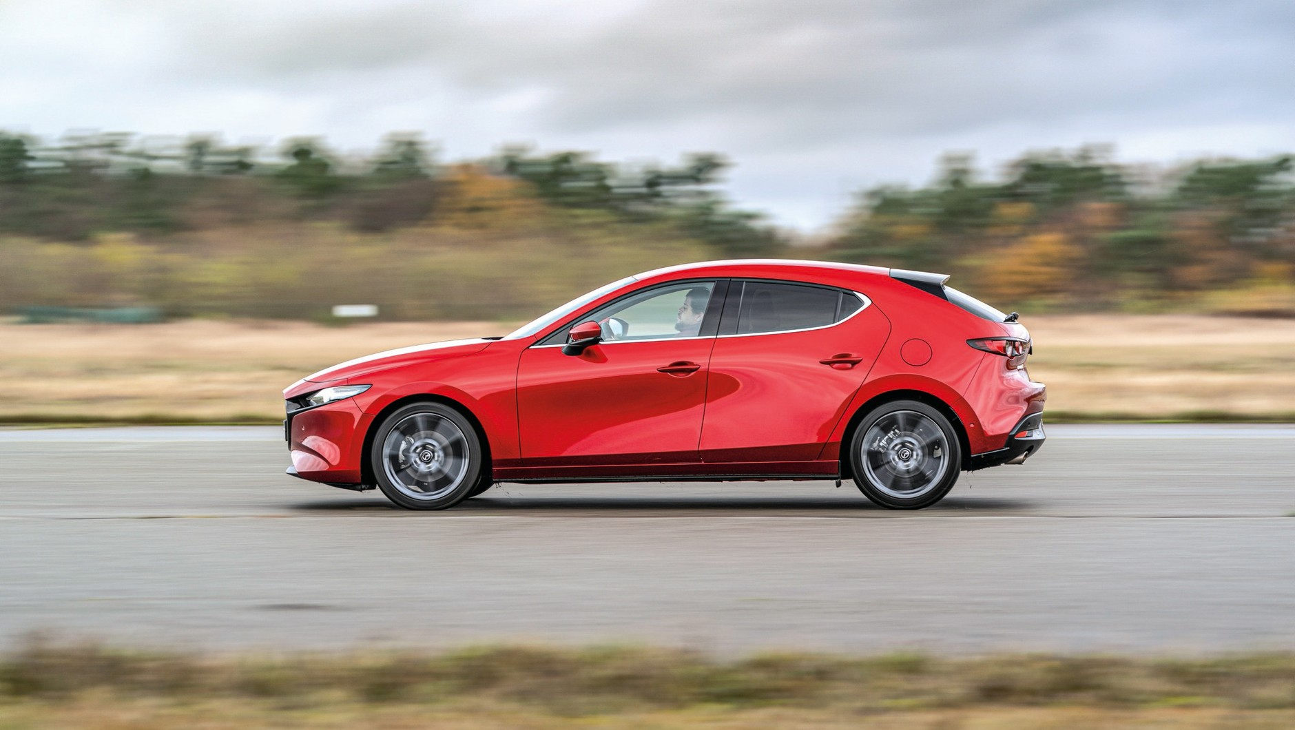 Porównanie kompaktów: Ford Focus 1.0 EcoBoost Hybrid, Mazda 3 Skyactiv-G, Hyundai i30 1.5 T-GDI iMT, VW Golf 1.5 eTSI