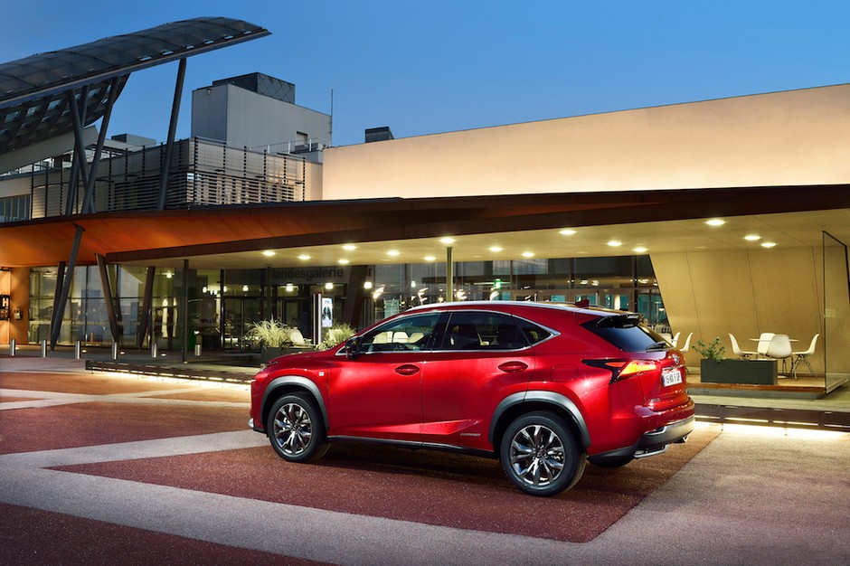 Lexus NX 300h