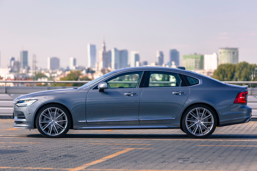 Volvo S90 D4 - inny wymiar luksusu