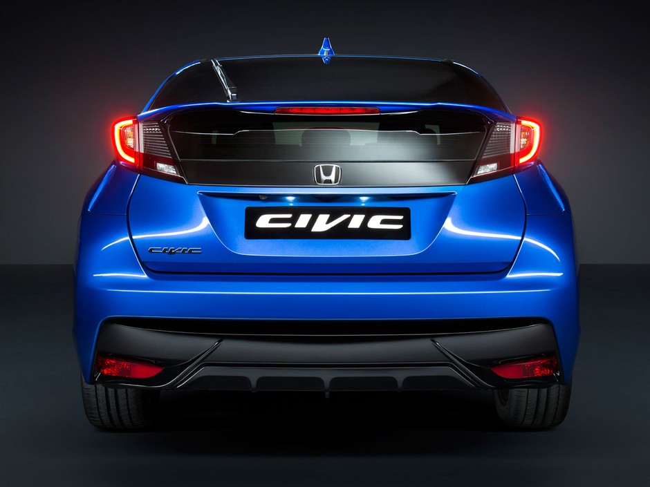 Odświeżona Honda Civic w Paryżu