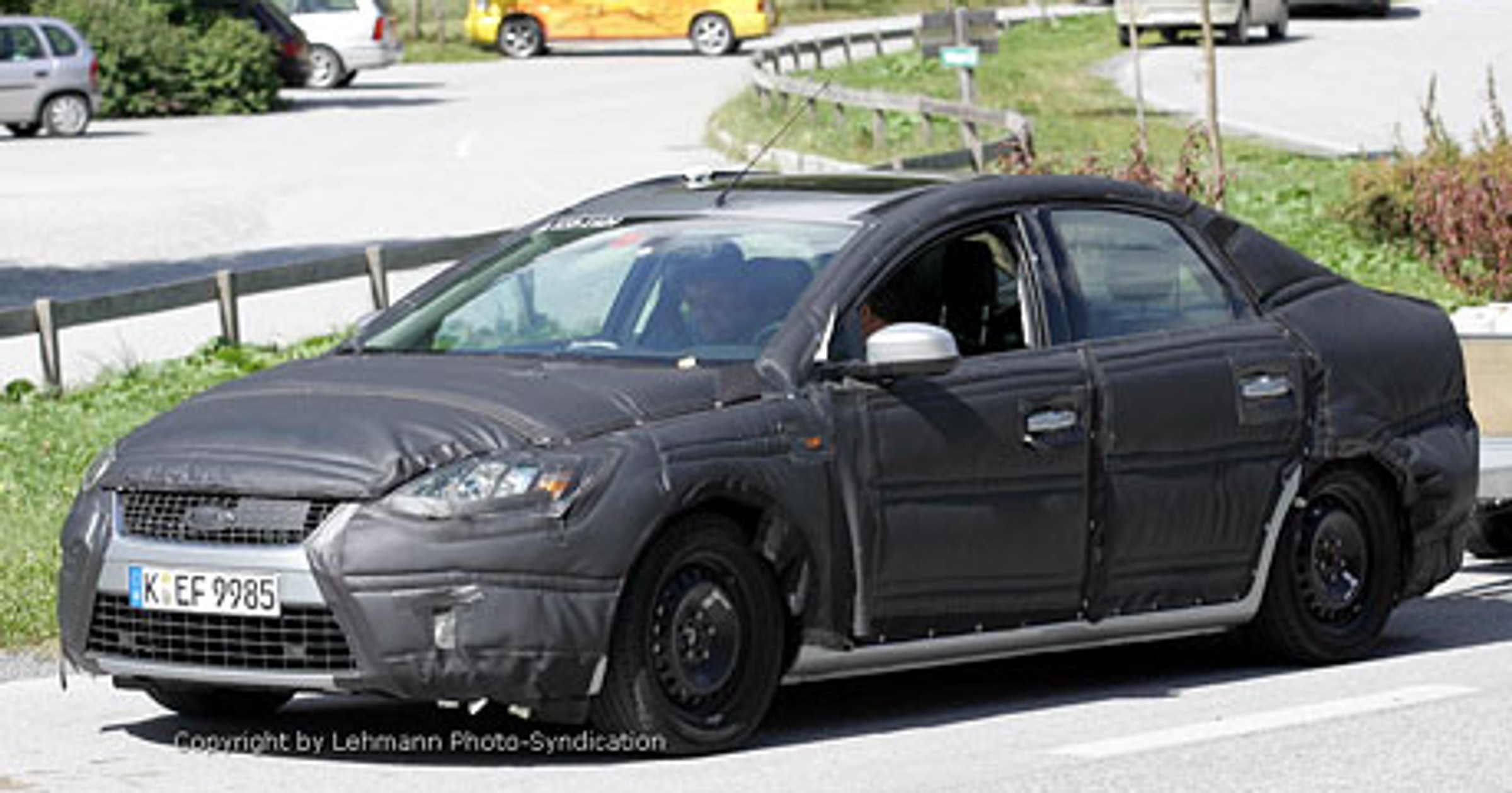 Zdjęcia szpiegowskie: nowy Ford Mondeo
