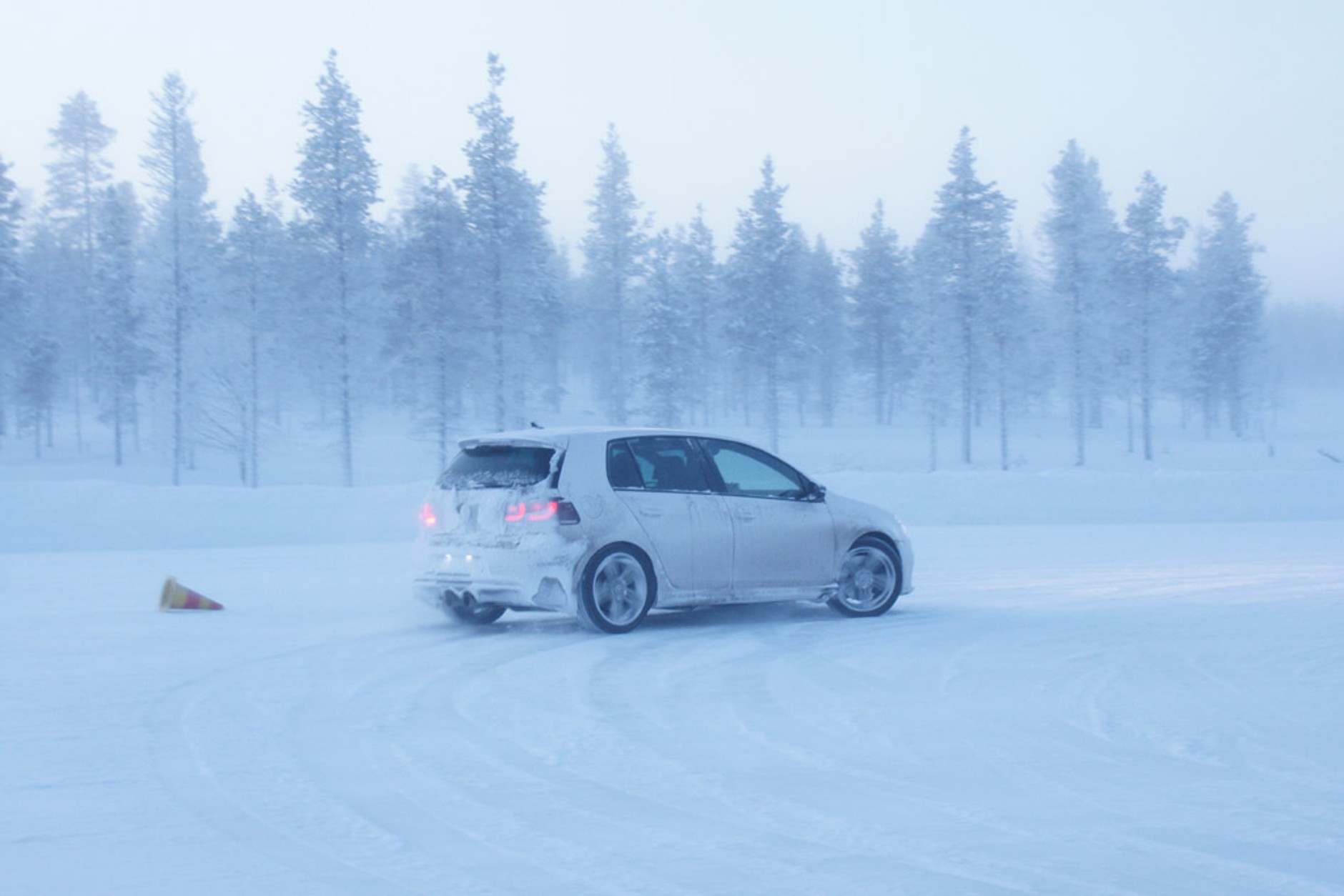 Volkswageny z napędem 4motion zdobywają Nordkapp