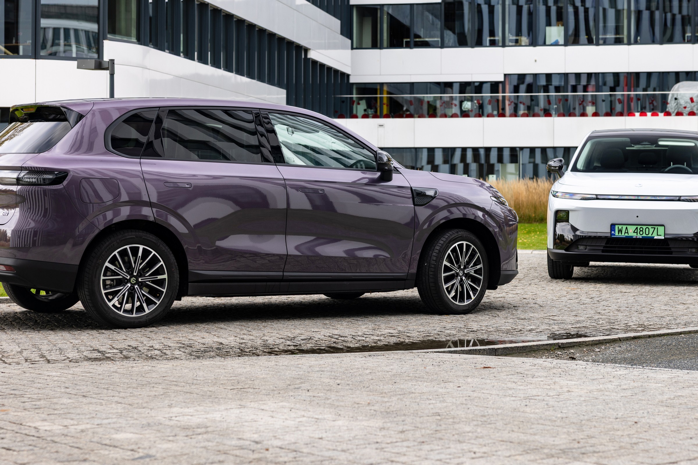 Toyota wygrywa z Mazdą, Audi z Volvo, wszyscy z Chińczykami. Niedługo koniec głosowania