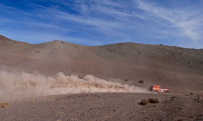 Rajd Dakar 2010: Przygoński atakuje, Hołowczyc awansuje (6. etap na żywo, wyniki, foto)