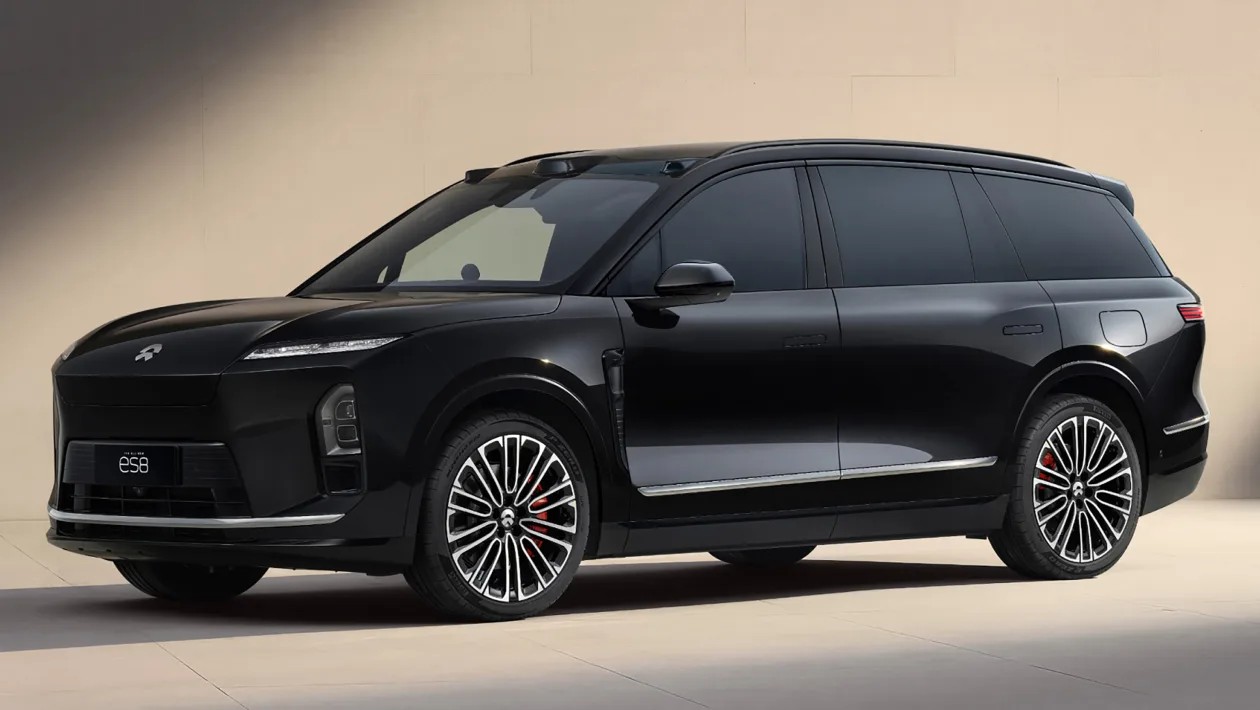 Nio ES8